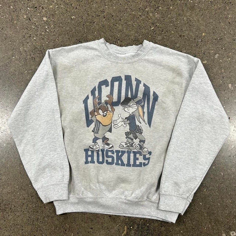 Vintage 90s Looney Tunes Uconn Huskies NCAA (Size Medium)